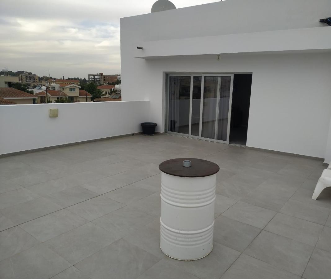 Modern Suite, Xl Balcony, Parking Никосия Экстерьер фото